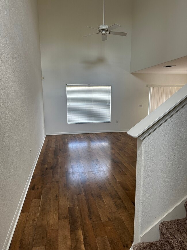 Photo - 7093 Chatum Light Run