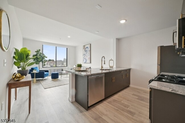 Photo - 45 S Grove St Unit 503