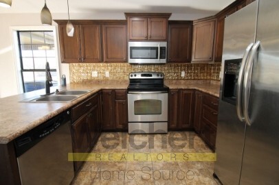 Photo - 704 N 4th St