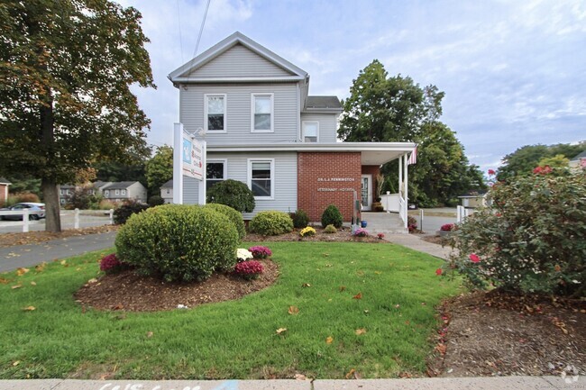 Building Photo - 46 Poquonock Ave Rental