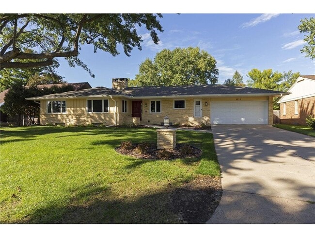 Photo - 4222 Basswood Rd