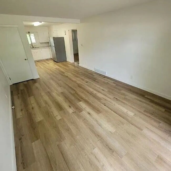 Photo - 1403/1405 Daley Avenue Unit 1405