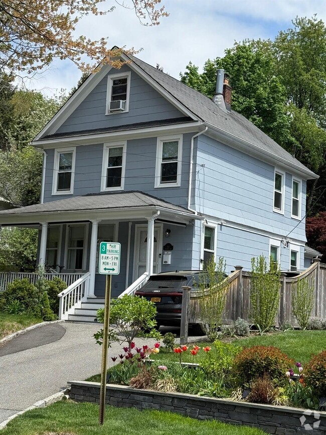 Building Photo - 64 Columbia Ave Rental