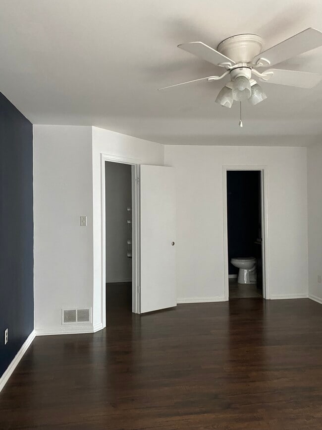 Photo - 425 Atlanta Ct Unit 425