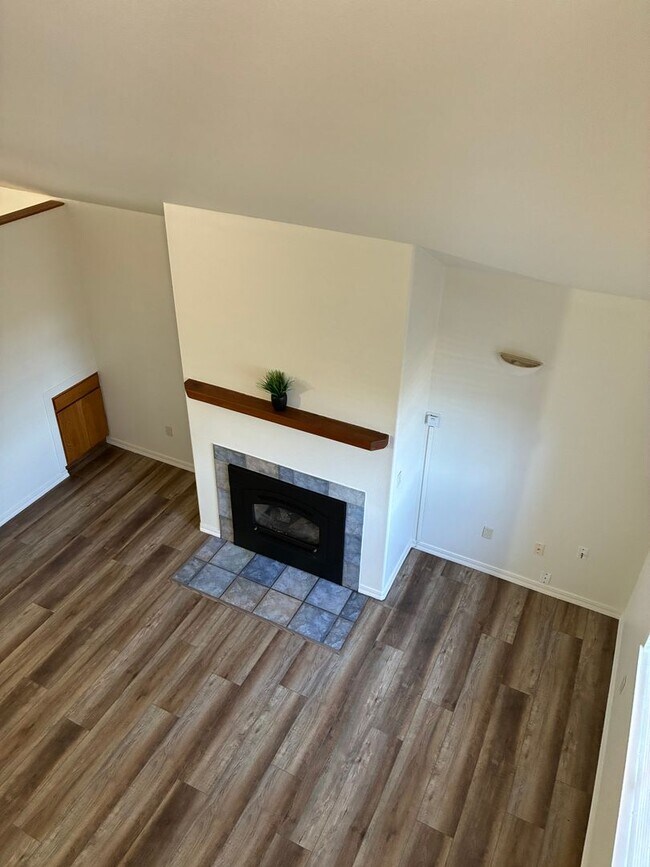 Photo - 950 Blanco Ave
