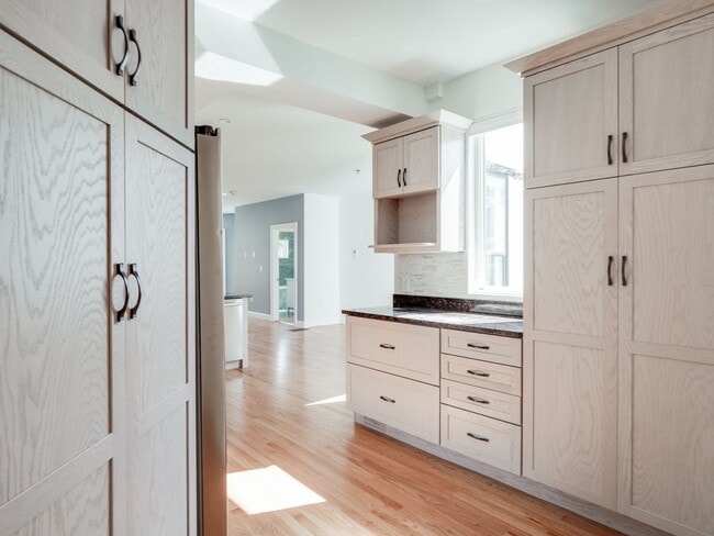 390 Medford St Unit 1A