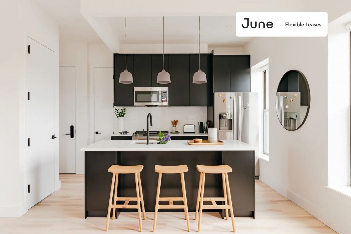 Photo - Trendy ROOM at The Owens House Unit 4