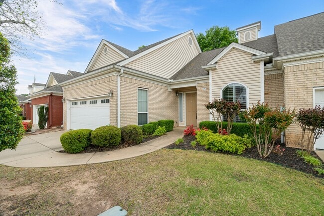 Building Photo - 60 Jeffrey Way