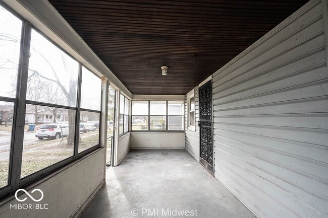 Photo - 4850 Hillside Ave