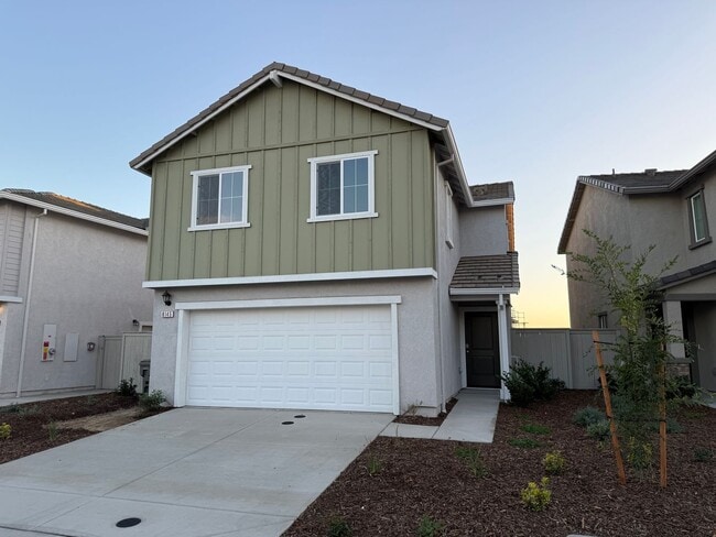 4 Bed 2.5 Ba 2 Story 2 Car - 4 Bed 2.5 Ba 2 Story 2 Car