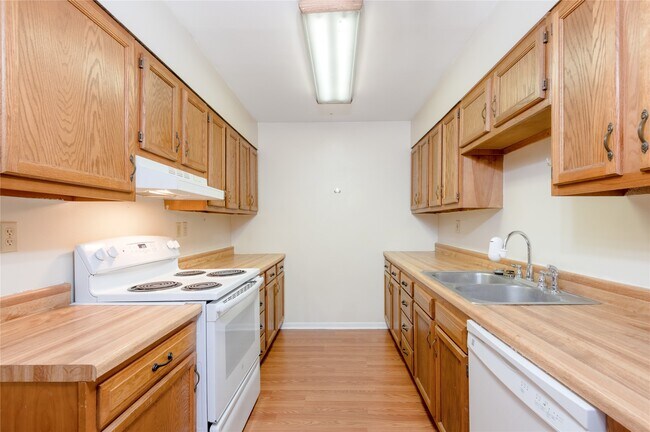 Photo - 138 Summer Pl
