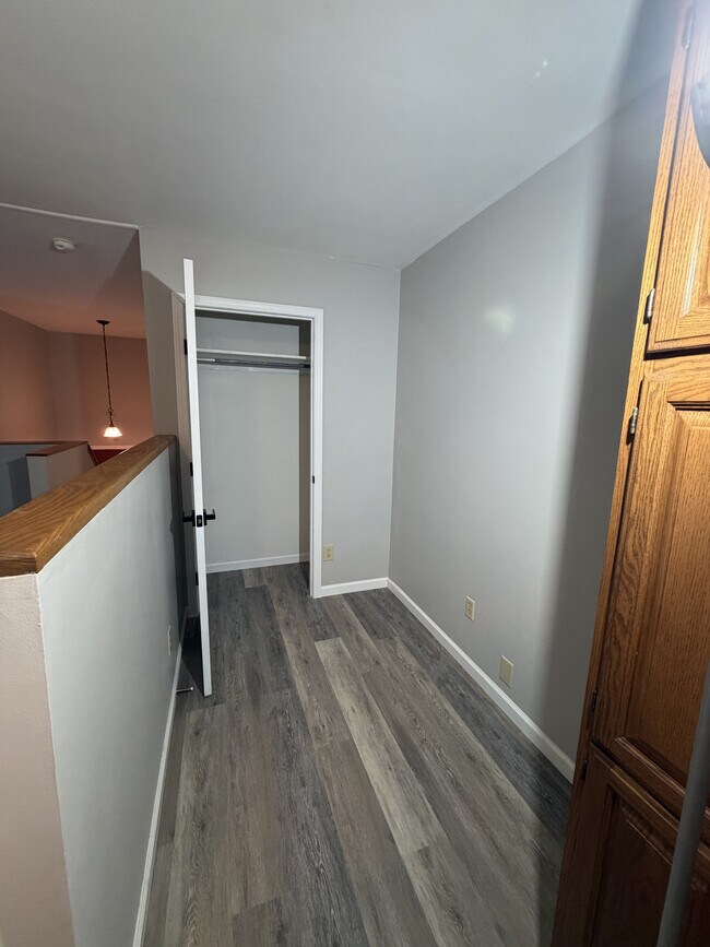 Photo - 285 1/4 Walnut St Unit Apt B