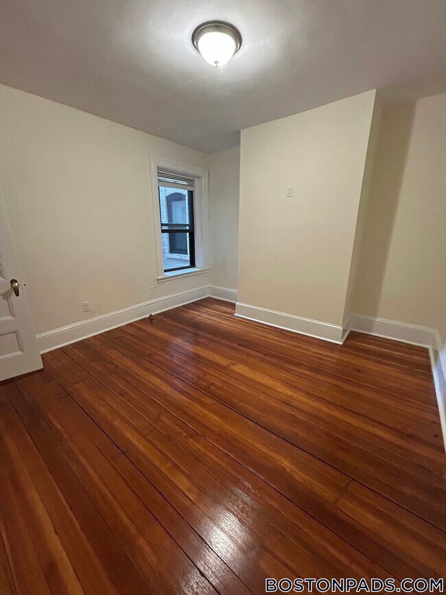 Photo - 885 Massachusetts Ave Unit 10