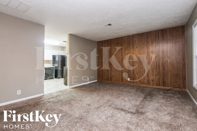 Photo - 376 Ticen St