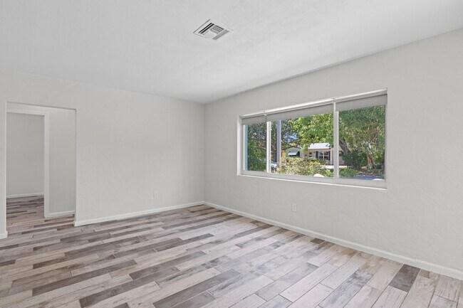 Photo - 1120 N Palmway