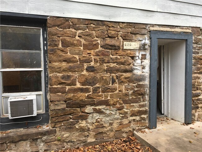 Photo - 620 N Leverett Ave