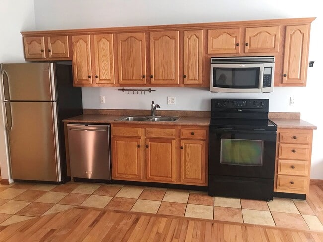 Photo - 2 bedrooms, 2 baths Downtown!