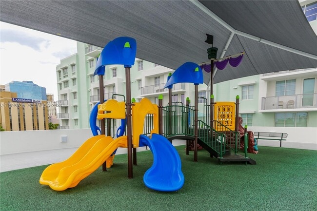 Photo - 805 SE 3rd Ave Unidad 114