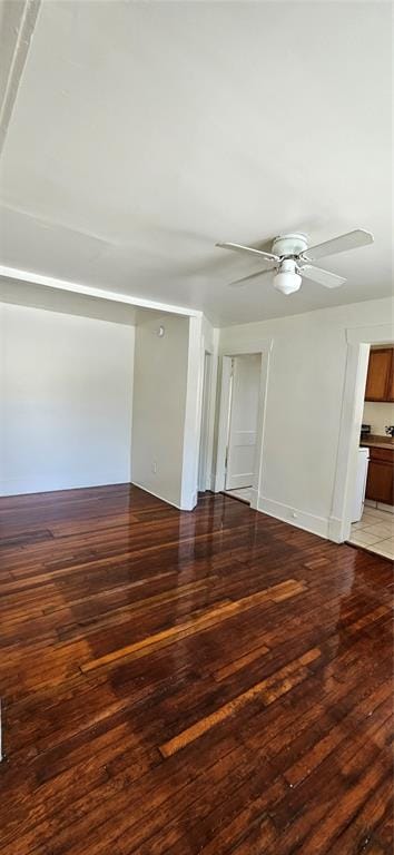 Photo - 708 Grove St N