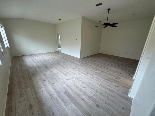 Photo - 315 Auburn Woods Cir