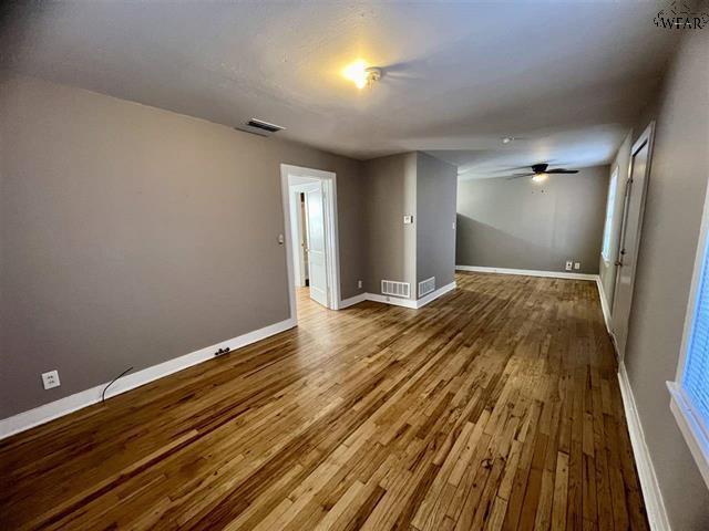 Photo - 2181 Ave K
