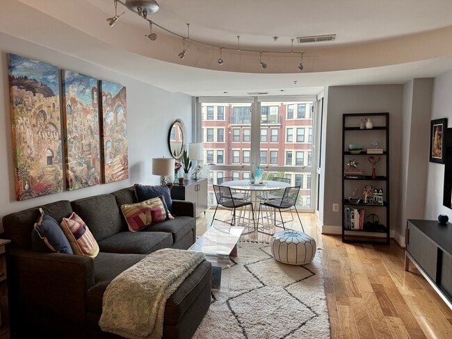 Building Photo - 1209 13th St NW Unit 601 Rental