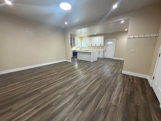 Photo - Beautiful 3-bedroom Tacoma Home! Apply Today