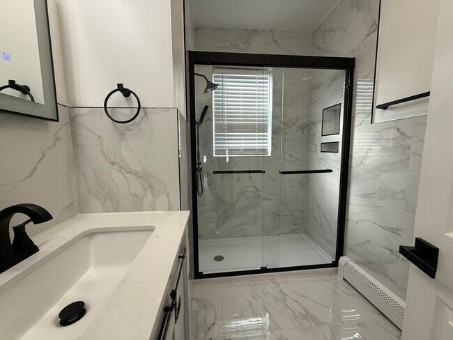 Photo - 15 Linwood St Unit 1