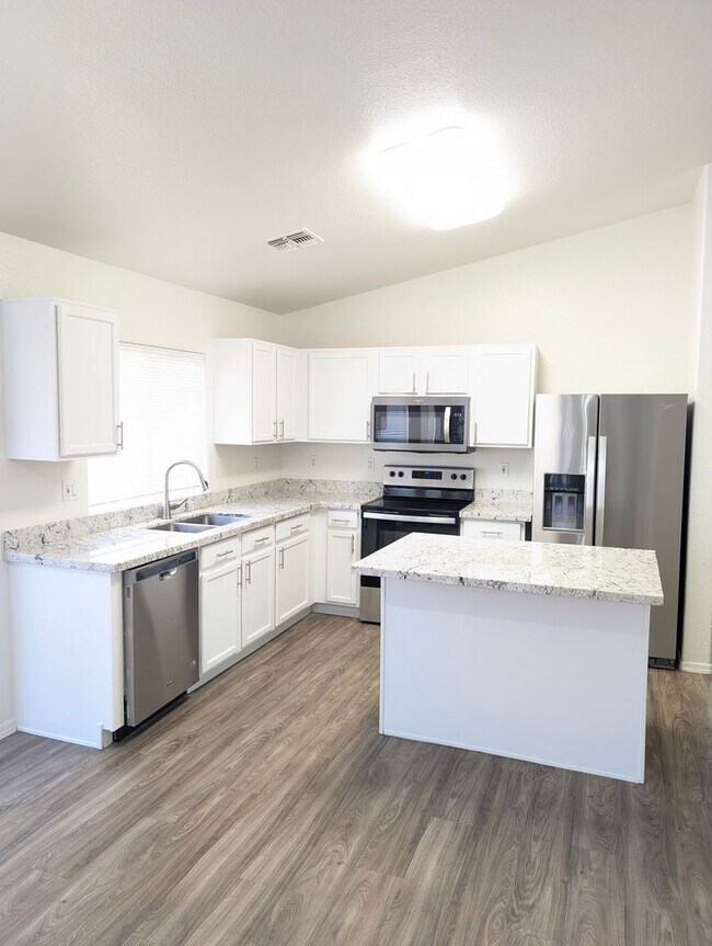 Photo - AVAILABLE NOW IN SAN TAN RANCH GILBERT!!!