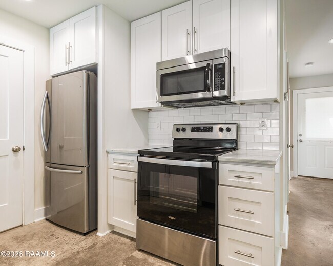 Photo - 111 Oak Plns Aly