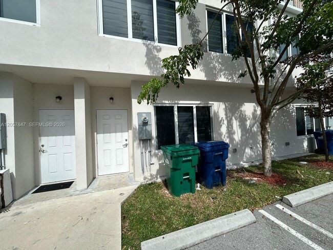 Building Photo - 25814 SW 144th Ct Unit 1