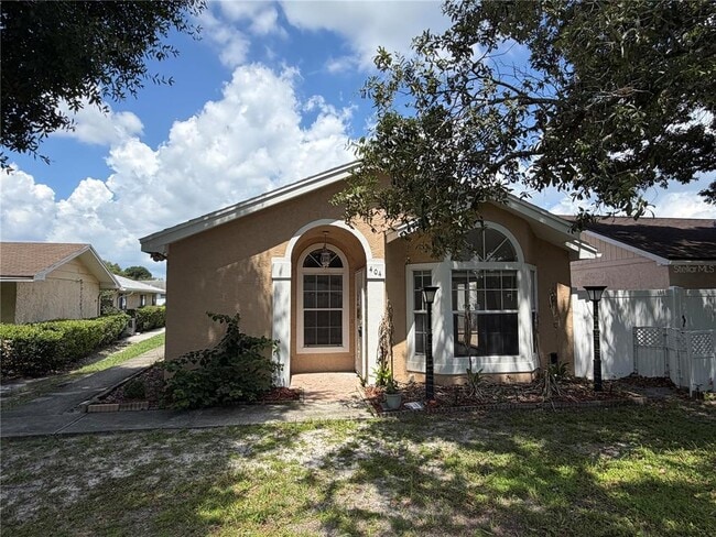 Building Photo - 404 San Gabriel St