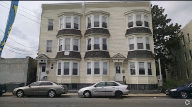 Building Photo - 651 S 13th St Unit 1 Rental