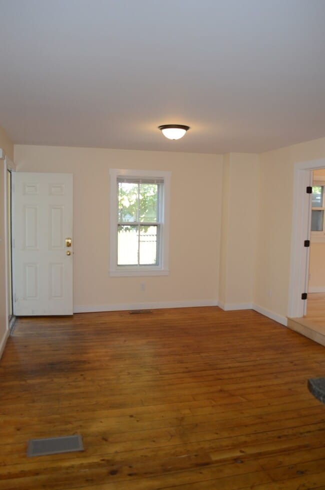 18 Rose St Unit 18 Rose St #1