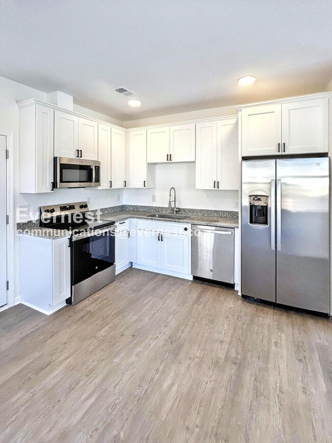 Photo - 1372 Robins Nest Drive