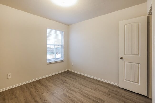 Photo - 21502 Kimro Ln Casa