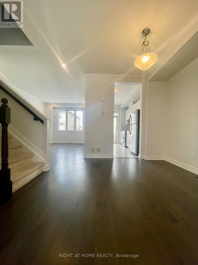 Photo - 810 June Grass St