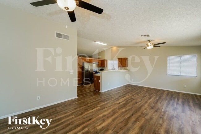 Photo - 8640 N Chinaberry St