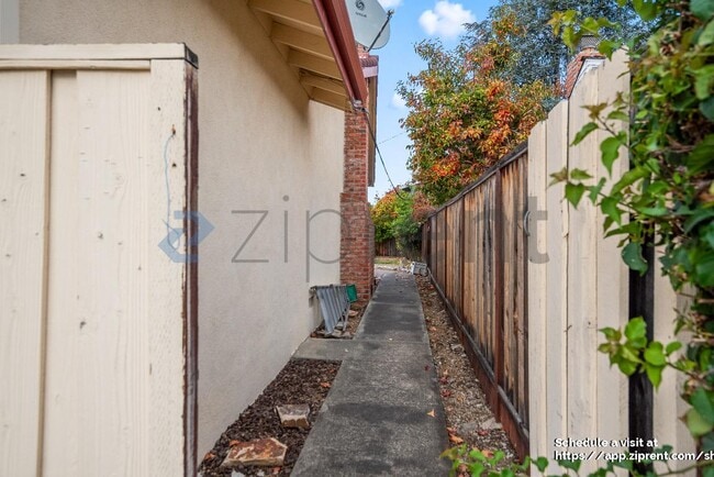 Photo - 20365 Silverado Ave