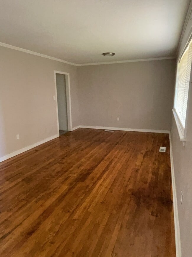 Photo - 625 Forest Ave