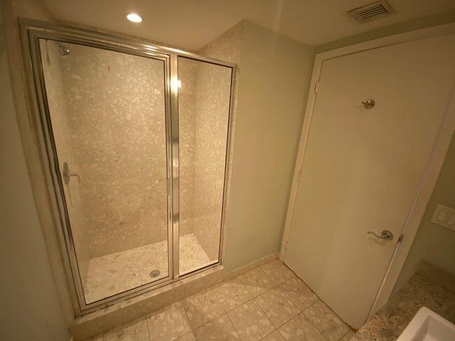 Photo - 185 SW 7th St Unit 3306