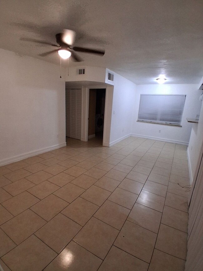 Photo - 21995 Catherine Ave Casa