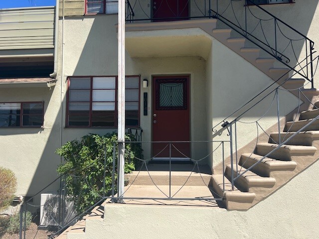 Photo - 1014 1/2 Hyperion Ave Unidad 1014 12 Hyperion Ave.