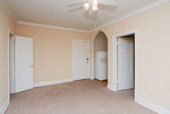 Building Photo - 4830 N Damen Ave Unit A04C Rental