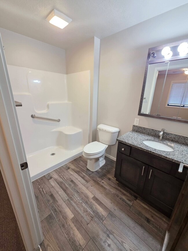 Photo - 2050 Quail St