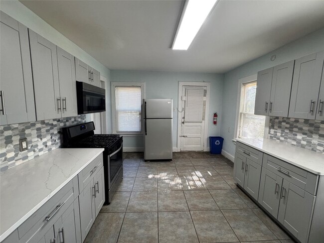 Photo - 120 Murray St Unit 1