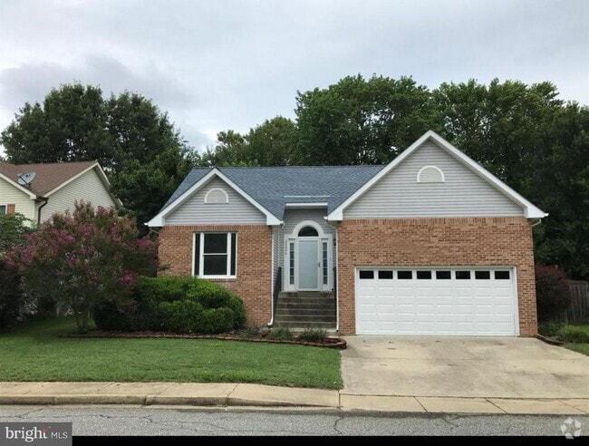 Building Photo - 22226 Valleyview Dr Rental