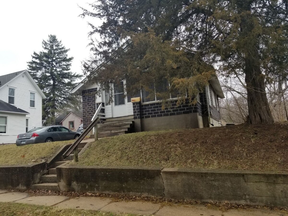 Photo - 331 Hillcrest Ave