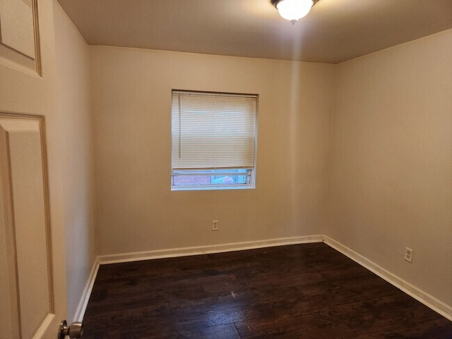 Photo - 3728 Winnebago Unidad 1