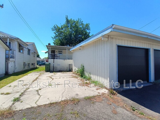 Photo - 537 E Garland Ave